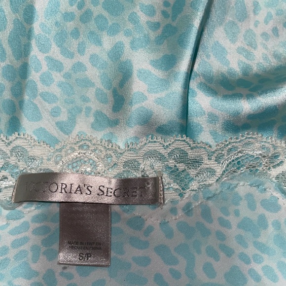 Vintage Victoria’s Secret Intimate and sleepwear satin mini night slip - Picture 4 of 4